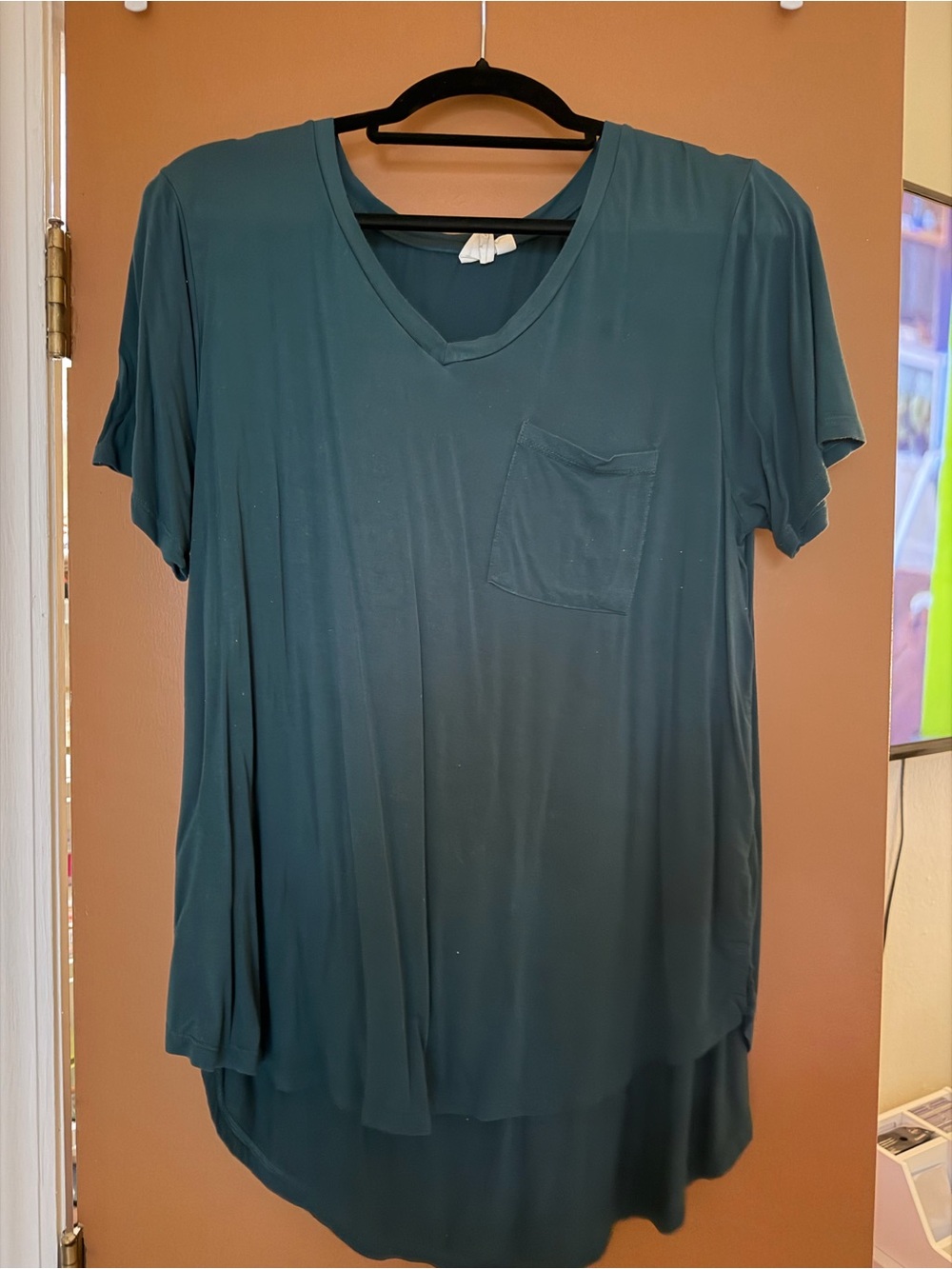 Women’s V-Neck Pocket Blouse in Teal